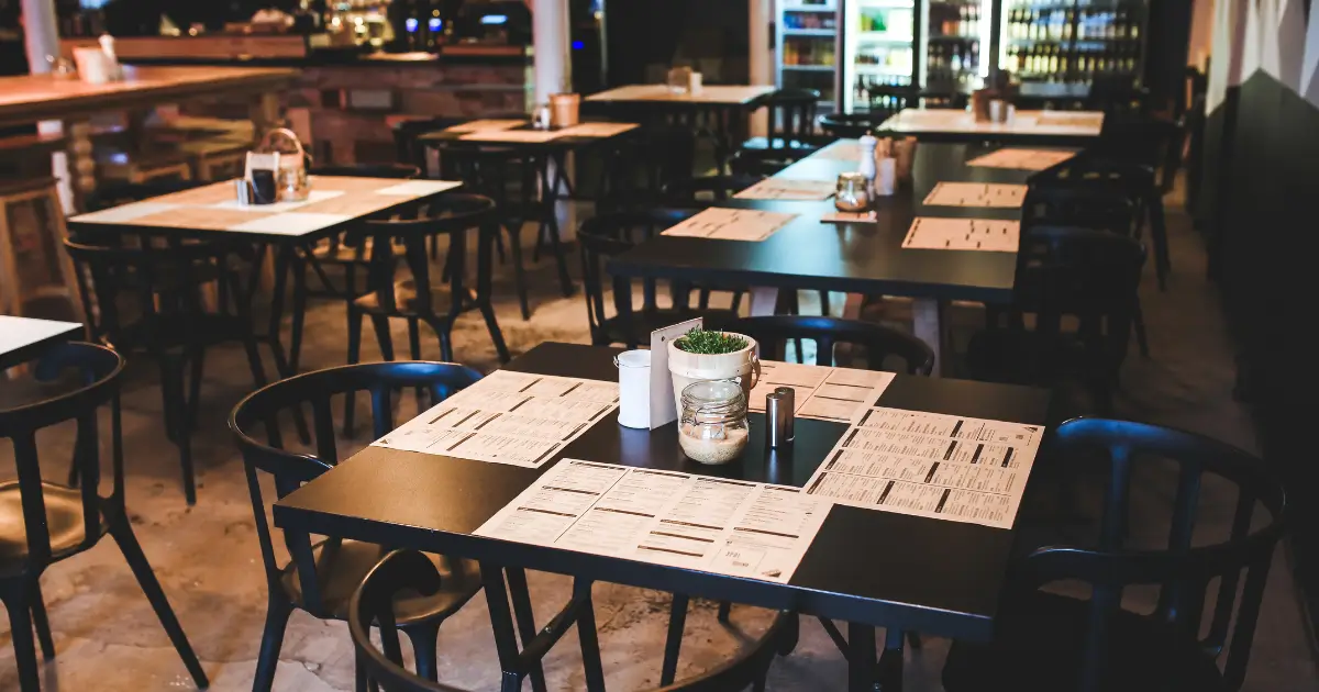 Inside American Restaurants: Where Every Table Tells a Different Story